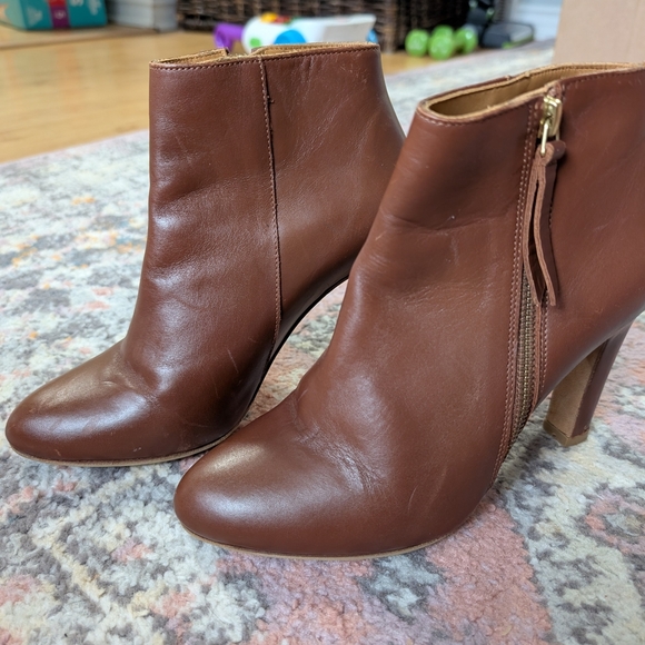 Bobbies Brown Leather Heeled Boots Quiet Luxury Canadian Made 6.5 - Picture 2 of 12